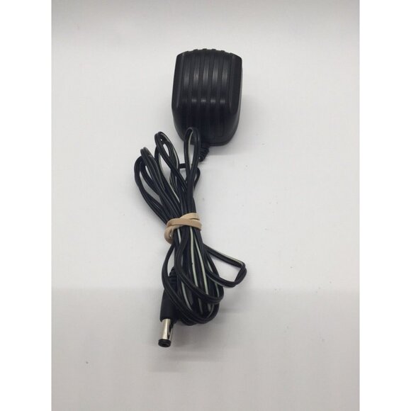 DVE AC Adapter DVR-0630-3512 Output 6VDC 300mA Level 3 81GJ E135856 Power Supply - Picture 4 of 4